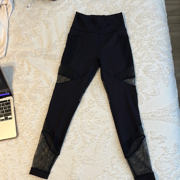 Perfect Condition Lululemon Leggings - Picture 1 of 8
